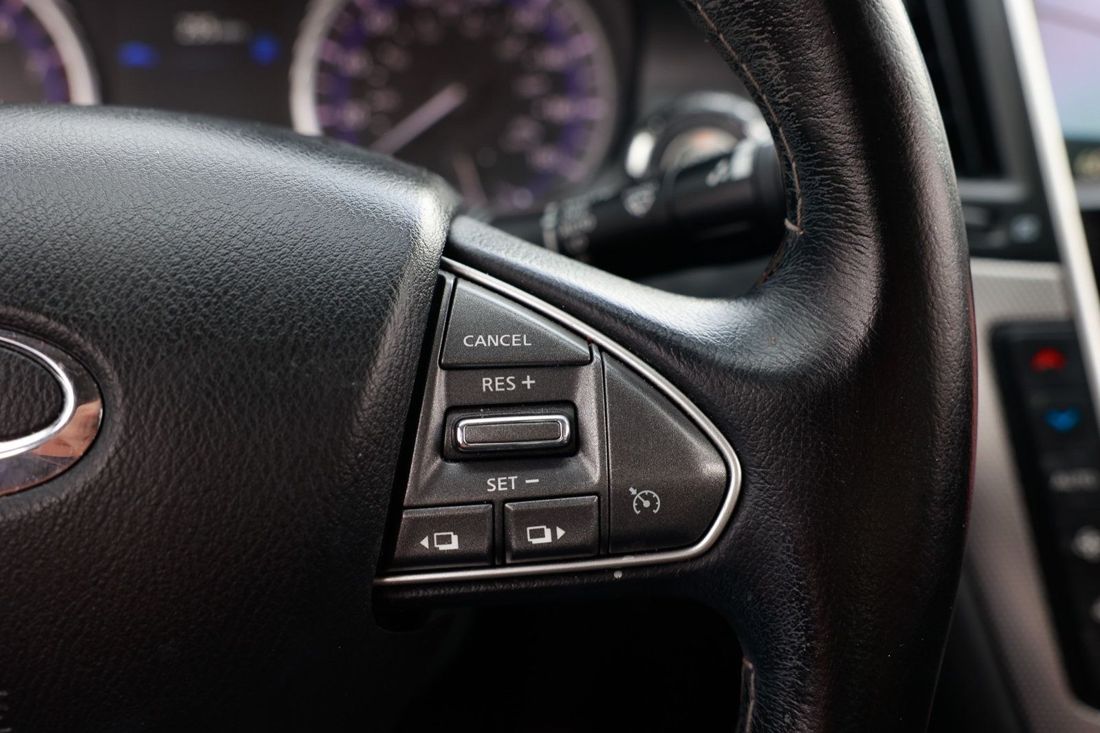 2017 Infiniti Q50 3.0t Signature Edition AWD photo 24