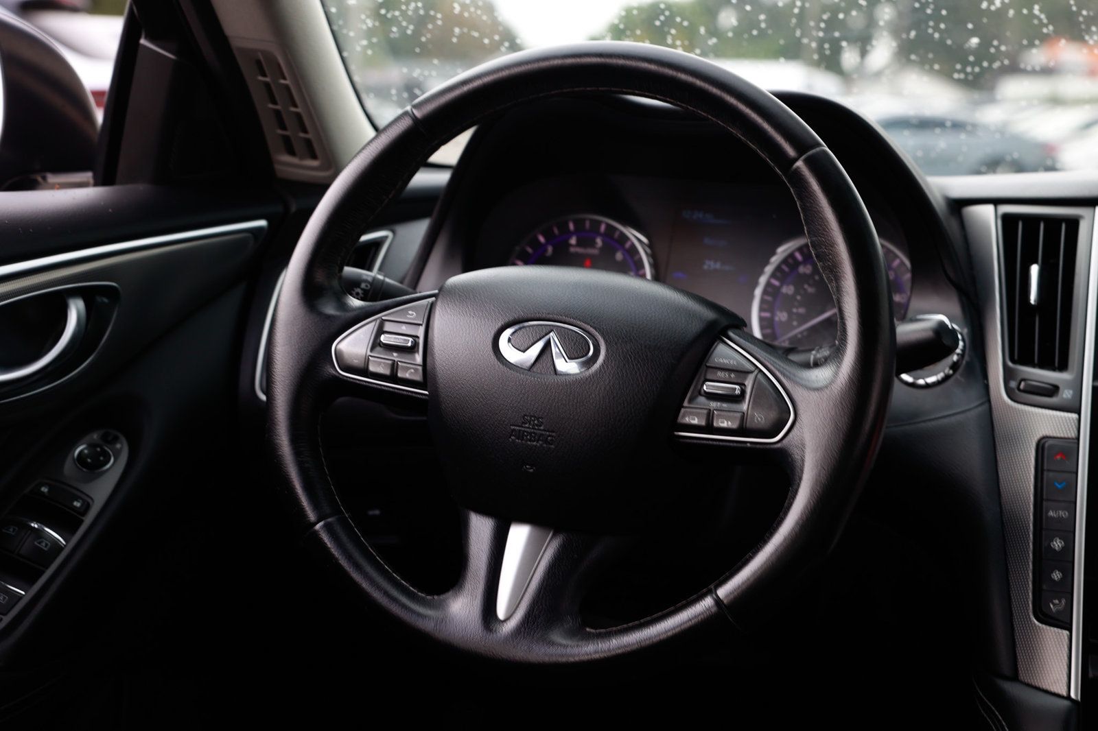 2017 Infiniti Q50 3.0t Signature Edition AWD photo 25