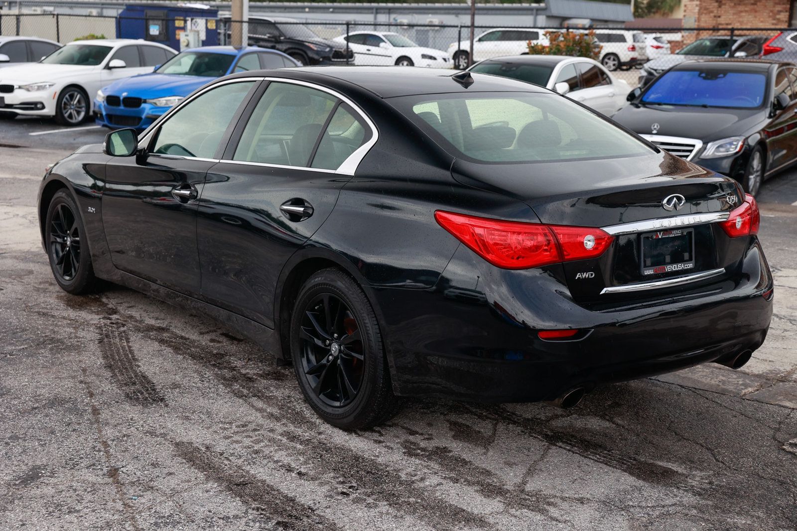 2017 Infiniti Q50 3.0t Signature Edition AWD photo 5