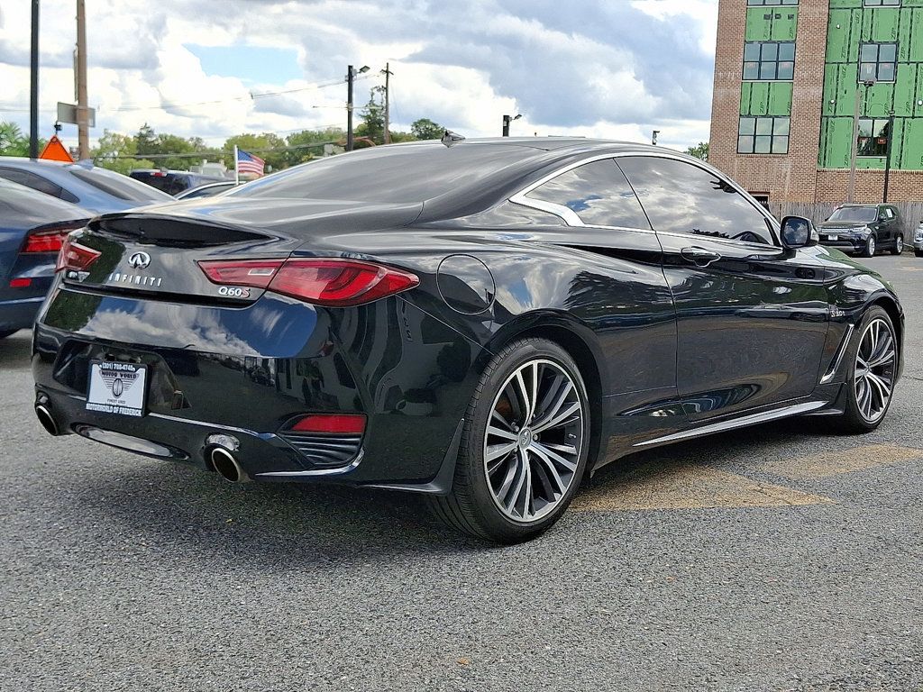 2017 Infiniti Q60 2.0t Coupe photo 4
