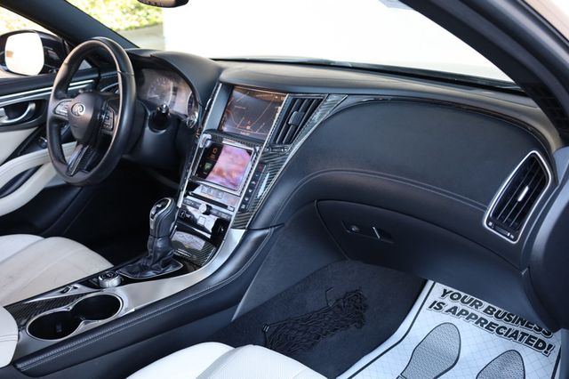 2017 INFINITI Q60 2.0t Premium RWD - 22971791 - 16