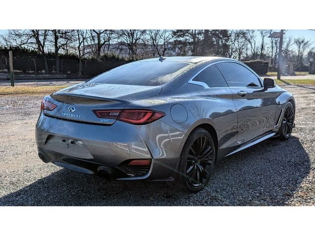 2017 INFINITI Q60 Coupe Premium photo 7