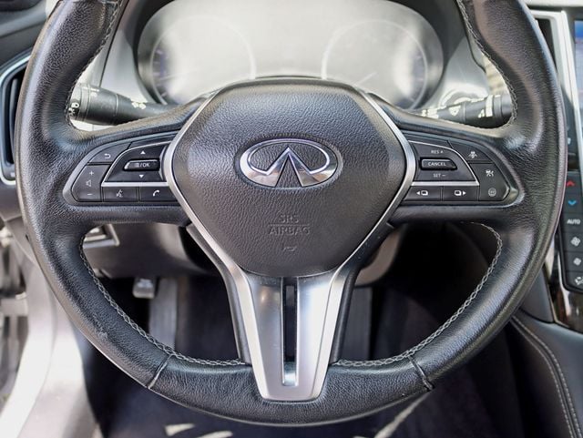2017 INFINITI Q60 3.0t Premium AWD Coupe - 23038234 - 11