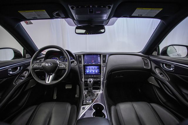 2017 INFINITI Q60 Red Sport 400 RWD - 22917248 - 11