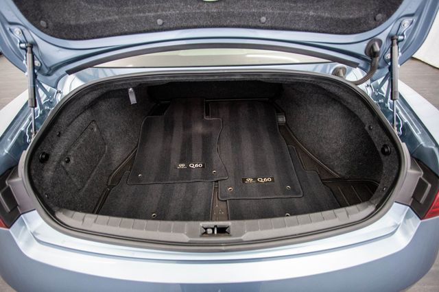 2017 INFINITI Q60 Red Sport 400 RWD - 22917248 - 35