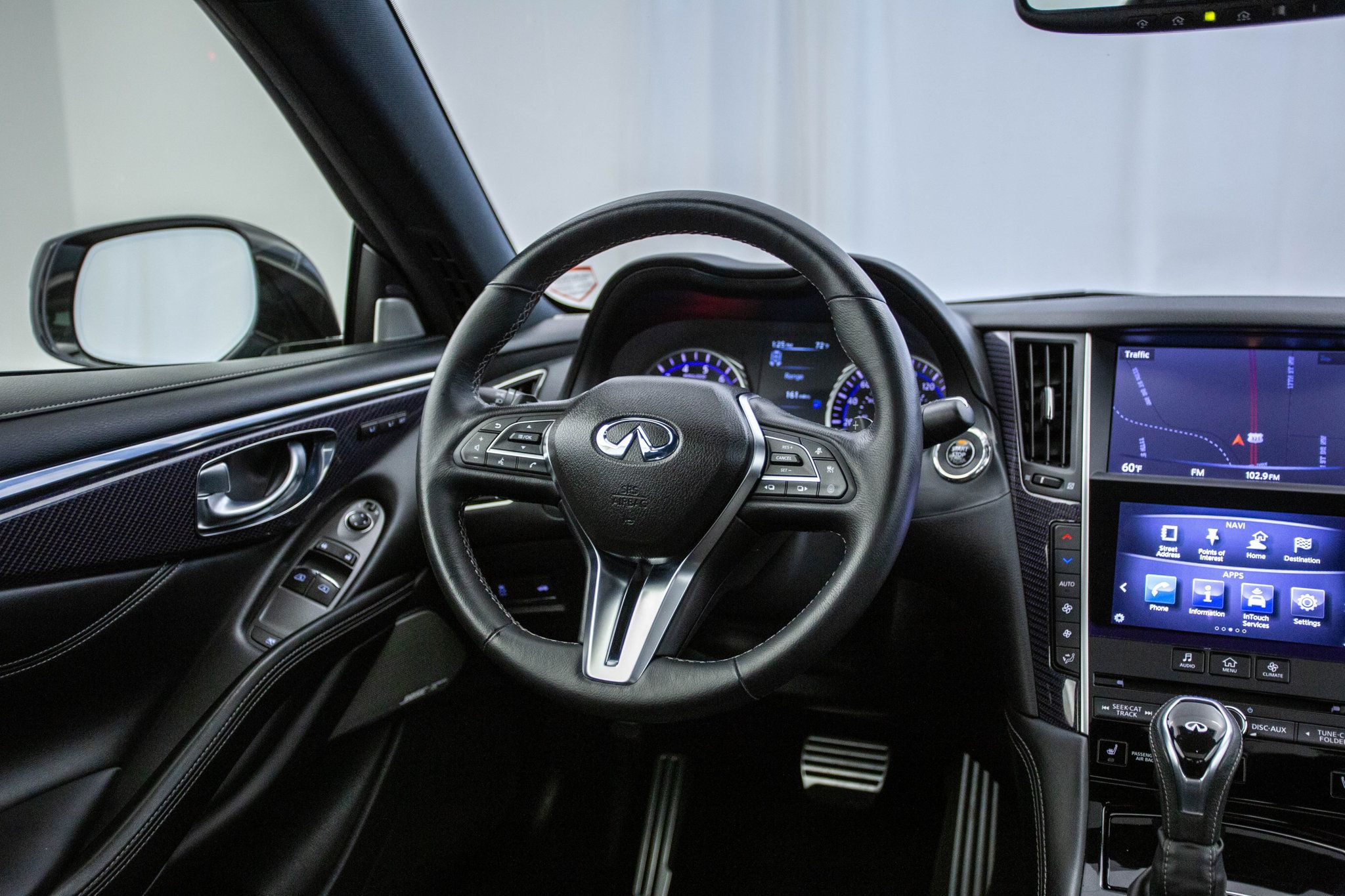 2017 Infiniti Q60 Red Sport 400 photo 5