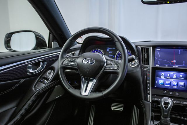 2017 INFINITI Q60 Red Sport 400 RWD - 22917248 - 3