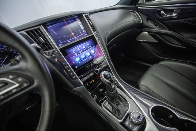 2017 INFINITI Q60 Red Sport 400 RWD - 22917248 - 47