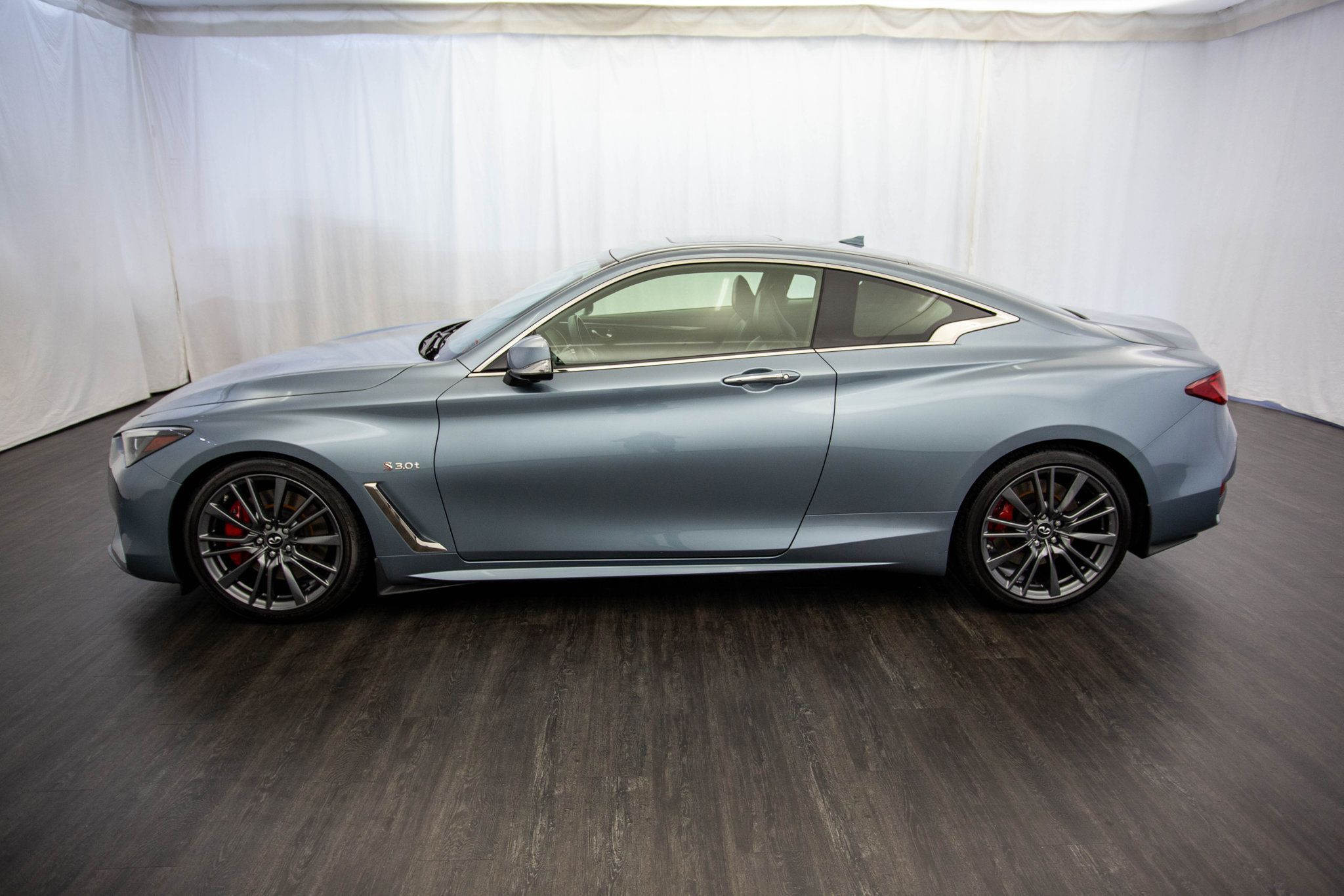2017 Infiniti Q60 Red Sport 400 photo 8