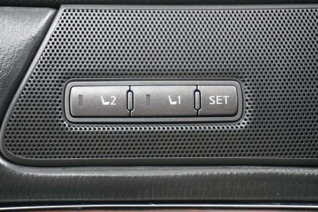 2017 INFINITI Q70 3.7 AWD - 22945218 - 14