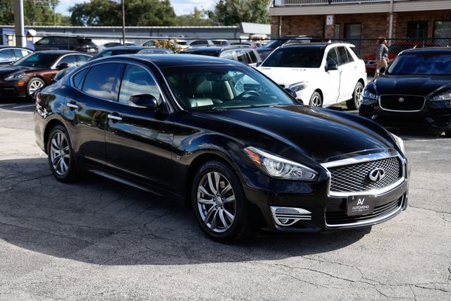 2017 INFINITI Q70 3.7 RWD - 22938071 - 16