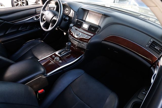 2017 INFINITI Q70 3.7 RWD - 22938071 - 17