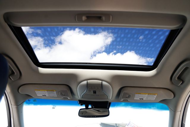 2017 INFINITI Q70 3.7 RWD - 22938071 - 24