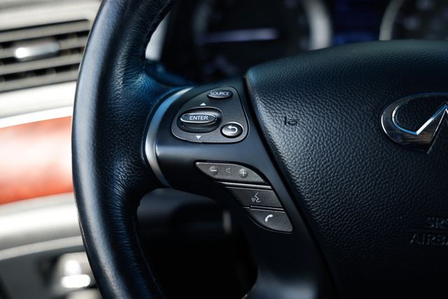 2017 INFINITI Q70 3.7 RWD - 22938071 - 27