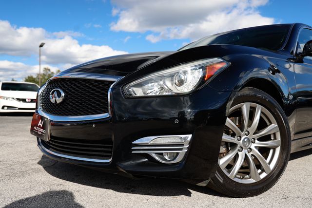 2017 INFINITI Q70 3.7 RWD - 22938071 - 32