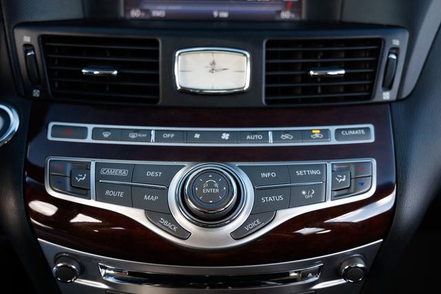 2017 INFINITI Q70 3.7 RWD - 22938071 - 34