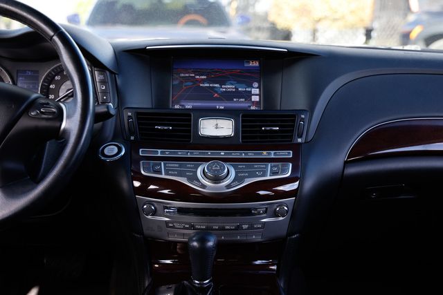 2017 INFINITI Q70 3.7 RWD - 22938071 - 38