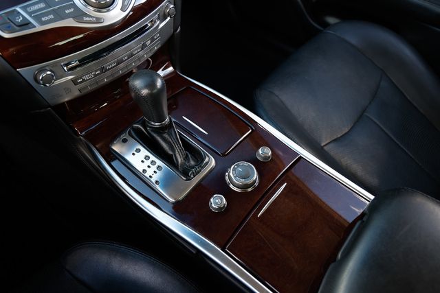 2017 INFINITI Q70 3.7 RWD - 22938071 - 40