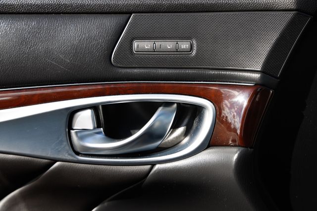 2017 INFINITI Q70 3.7 RWD - 22938071 - 45