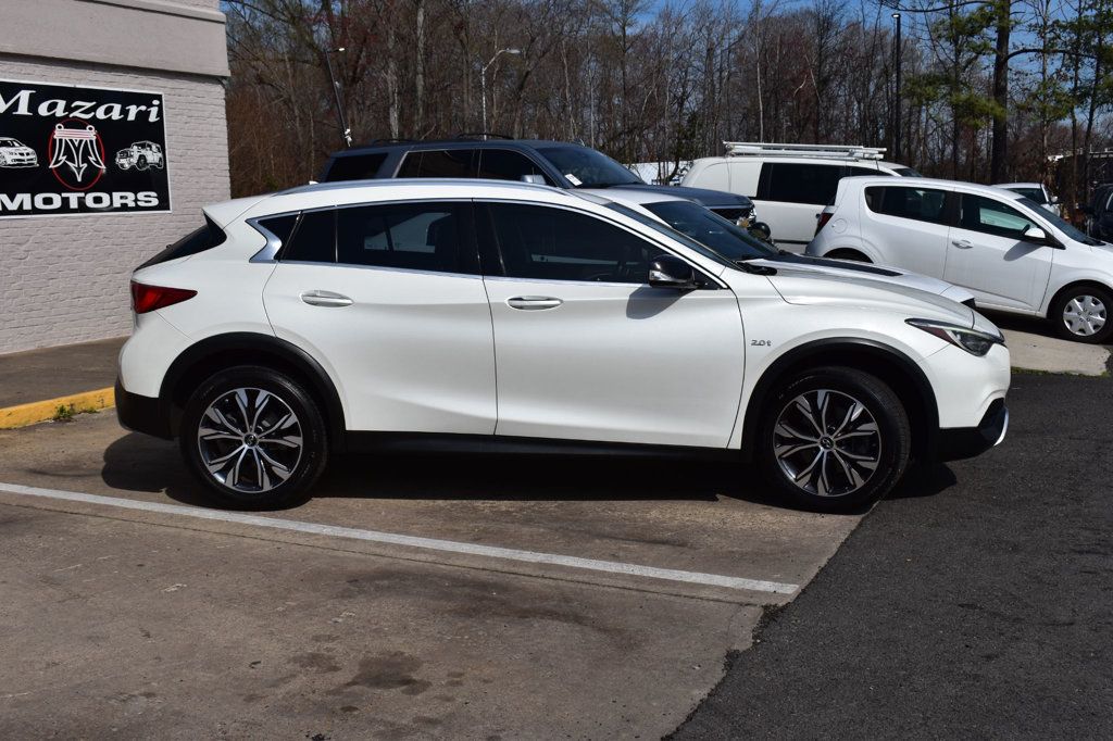 2017 INFINITI QX30 Luxury AWD - 23002055 - 3