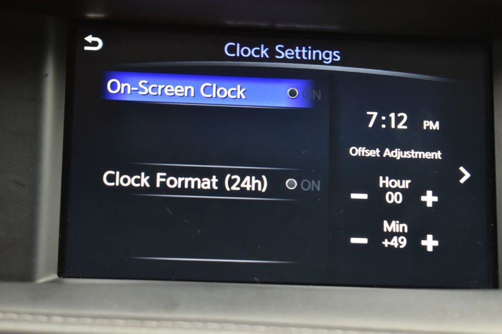 2017 INFINITI QX30 Luxury AWD - 23002055 - 39