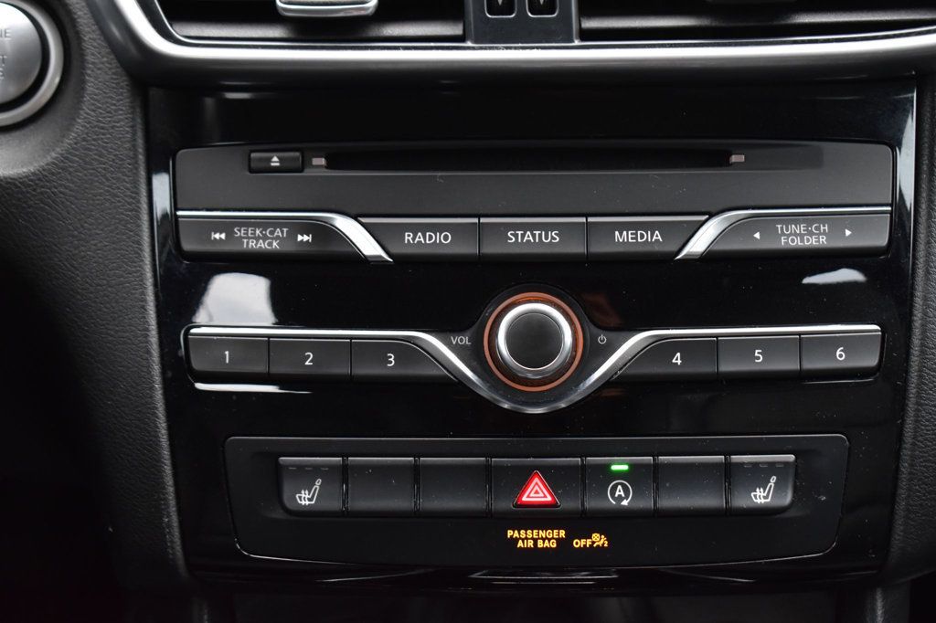 2017 INFINITI QX30 Luxury AWD - 23002055 - 46