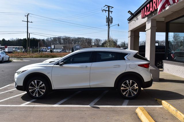 2017 INFINITI QX30 Luxury AWD - 23002055 - 4