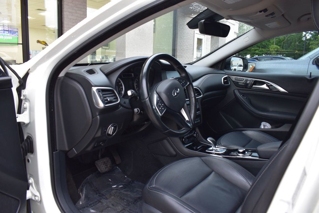 2017 INFINITI QX30 Luxury AWD - 23002055 - 57