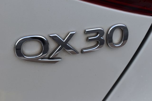 2017 INFINITI QX30 Luxury AWD - 23002055 - 82