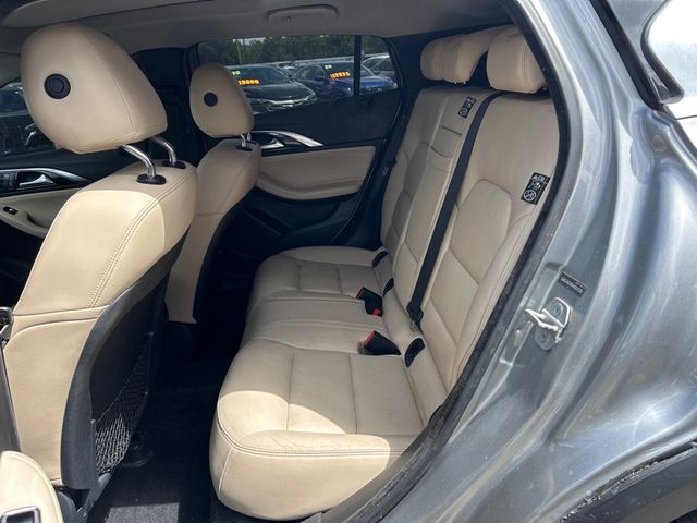 2017 INFINITI QX30 Luxury AWD - 23057124 - 6