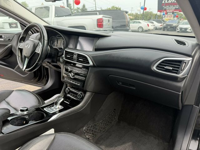 2017 INFINITI QX30 Luxury AWD - 23073703 - 11