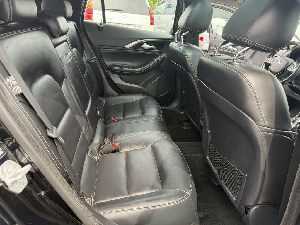 2017 INFINITI QX30 Luxury AWD - 23073703 - 14