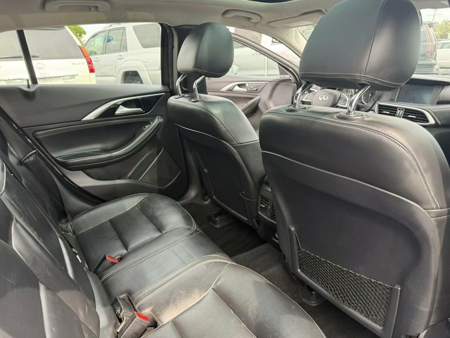 2017 INFINITI QX30 Luxury AWD - 23073703 - 15