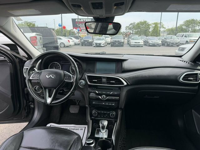 2017 INFINITI QX30 Luxury AWD - 23073703 - 17