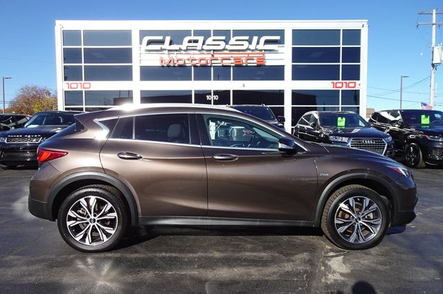 2017 INFINITI QX30 Premium AWD - 22945620 - 0