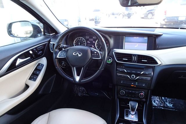 2017 INFINITI QX30 Premium AWD - 22945620 - 12