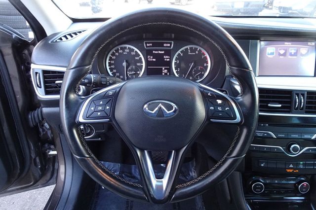 2017 INFINITI QX30 Premium AWD - 22945620 - 18