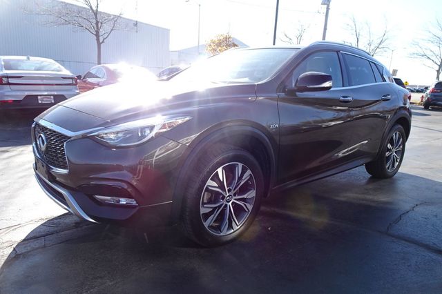 2017 INFINITI QX30 Premium AWD - 22945620 - 3
