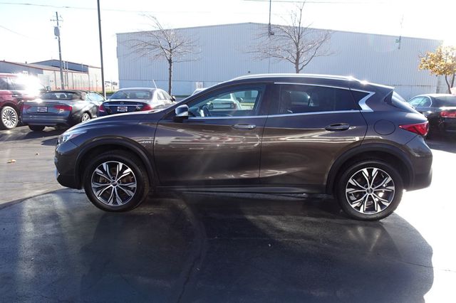 2017 INFINITI QX30 Premium AWD - 22945620 - 4
