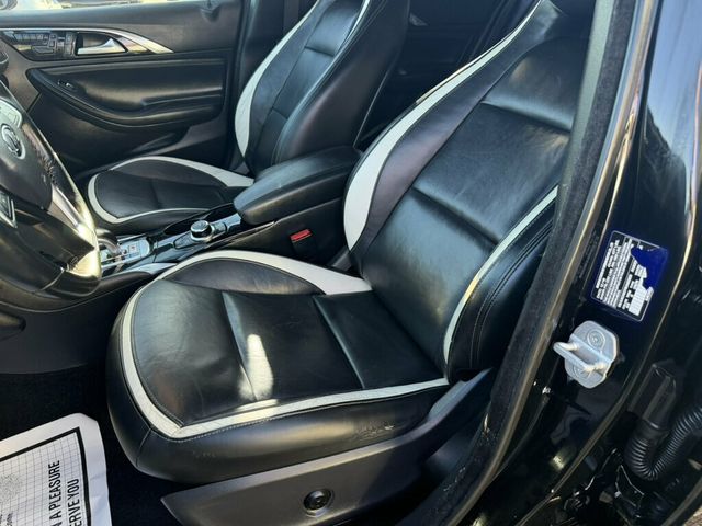 2017 INFINITI QX30 Premium FWD - 23091689 - 1