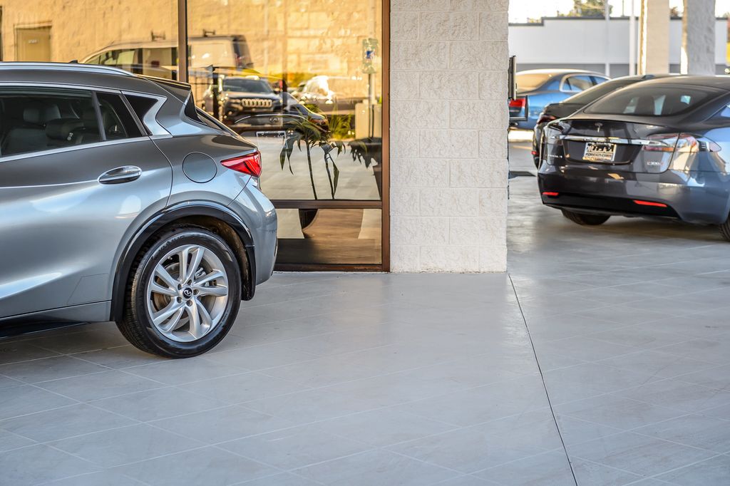2017 INFINITI QX30 QX30 PREMIUM FWD LIMITED - PANO ROOF - LEATHER - BACKUP CAM - 23100957 - 52