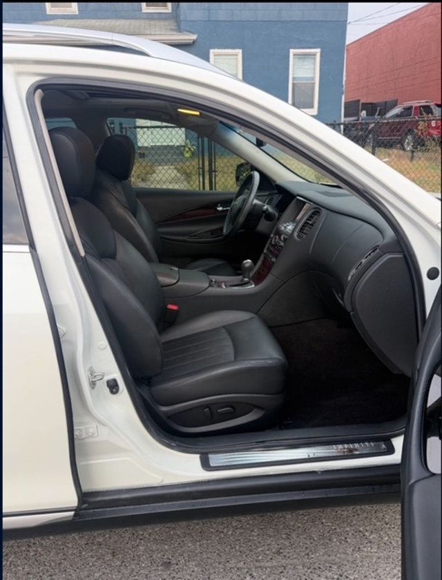 2017 INFINITI QX50 AWD - 22955045 - 4