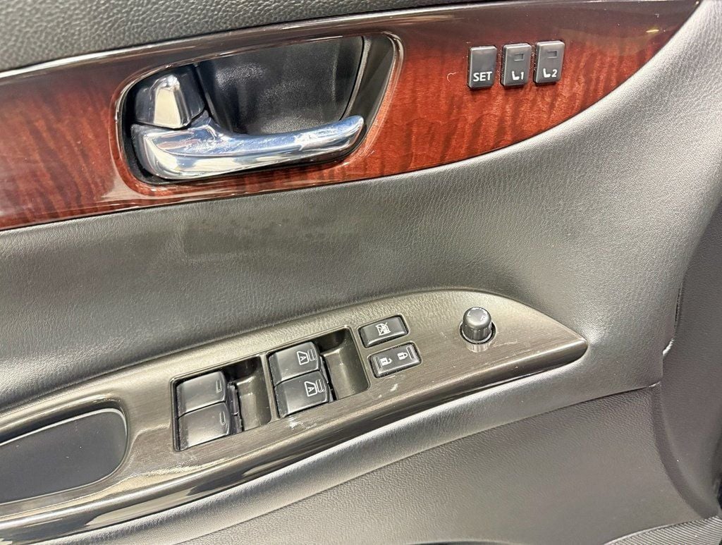 2017 INFINITI QX50 AWD - 22941357 - 28