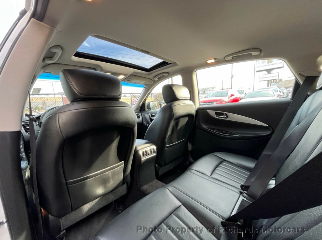 2017 INFINITI QX50 AWD - 21295001 - 17