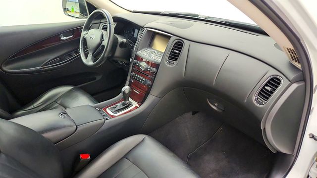 2017 INFINITI QX50 AWD w/ Premium Plus Pkg & Premium Pkg - 23052623 - 24