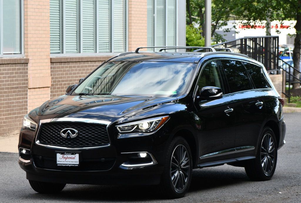 2017 Infiniti QX60 Premium Plus photo 3