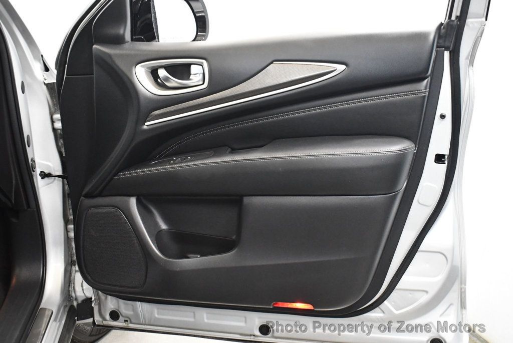 2017 Infiniti QX60 photo 14