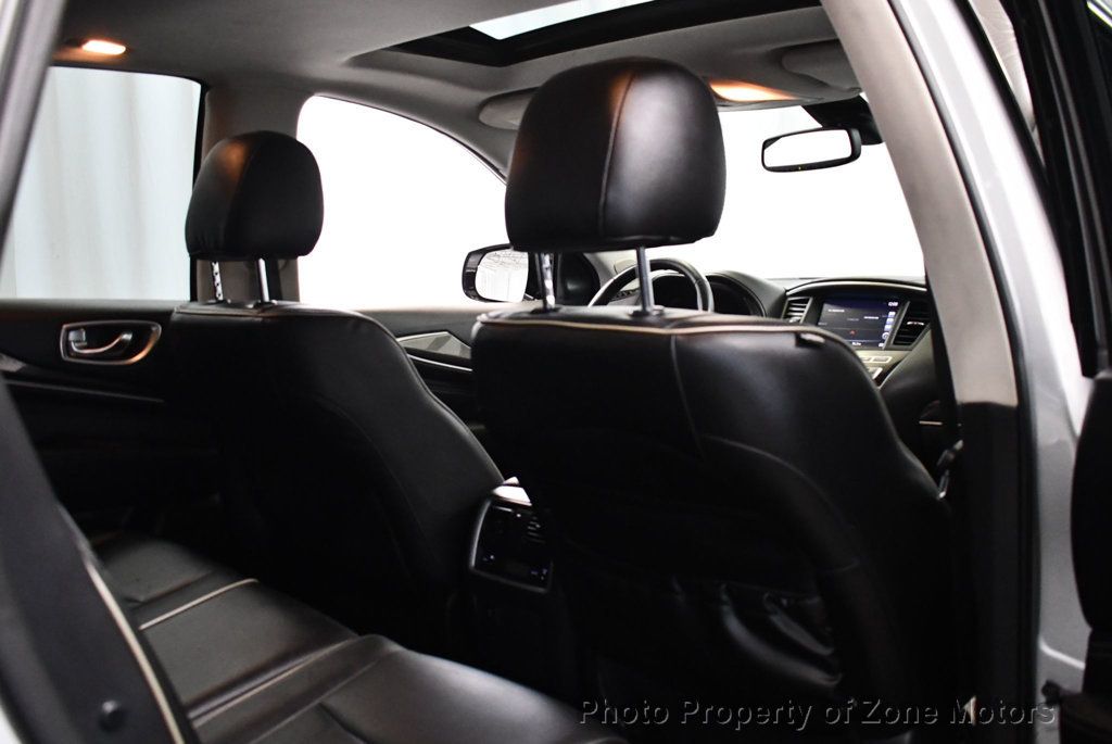2017 Infiniti QX60 photo 16