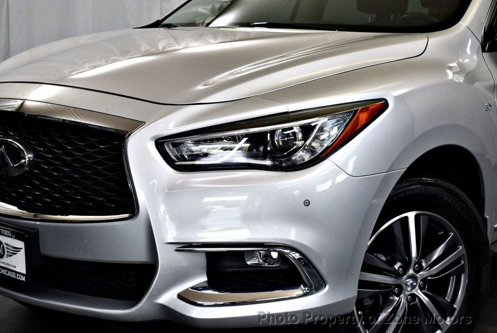 2017 Infiniti QX60 photo 3