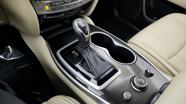 2017 INFINITI QX60 AWD with Premium AND Premium Plus Packages + 20'' Wheels - 22944677 - 16